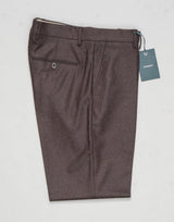 Model: Sauma20
Flat front
Front pockets: slanted
Back pockets: with button
Belt loops
3,5cm turn ups
Article: vb1504
Color: Brown
Composition: 100% virgin wool natural stretch
Made in Martina Franca, Italy Berwich VBC Flannel Trousers / Brown