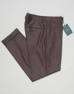 Model: Sauma20
Flat front
Front pockets: slanted
Back pockets: with button
Belt loops
3,5cm turn ups
Article: vb1504
Color: Brown
Composition: 100% virgin wool natural stretch
Made in Martina Franca, Italy Berwich VBC Flannel Trousers / Brown