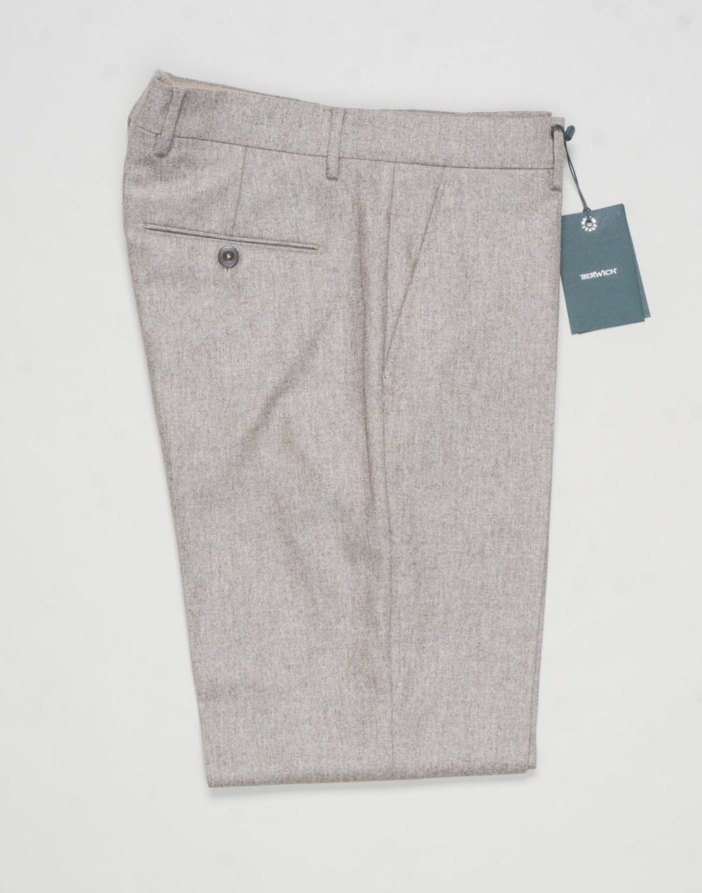 Model: Sauma20
Flat front
Front pockets: slanted
Back pockets: with button
Belt loops
3,5cm turn ups
Article: vb1504
Color: Beige
Composition: 100% virgin wool natural stretch
Made in Martina Franca, Italy Berwich VBC Flannel Trousers / Beige