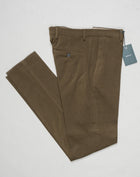Composition: 98% Cotton 2% Elastan
Color: Army
Model: vulcano23
Flat front
Front pockets: seam
Back pockets: welted
Hemming: unfinished
Article: ts1620x
Made in Martina Franca, Italy Berwich Cotton Chinos / Army