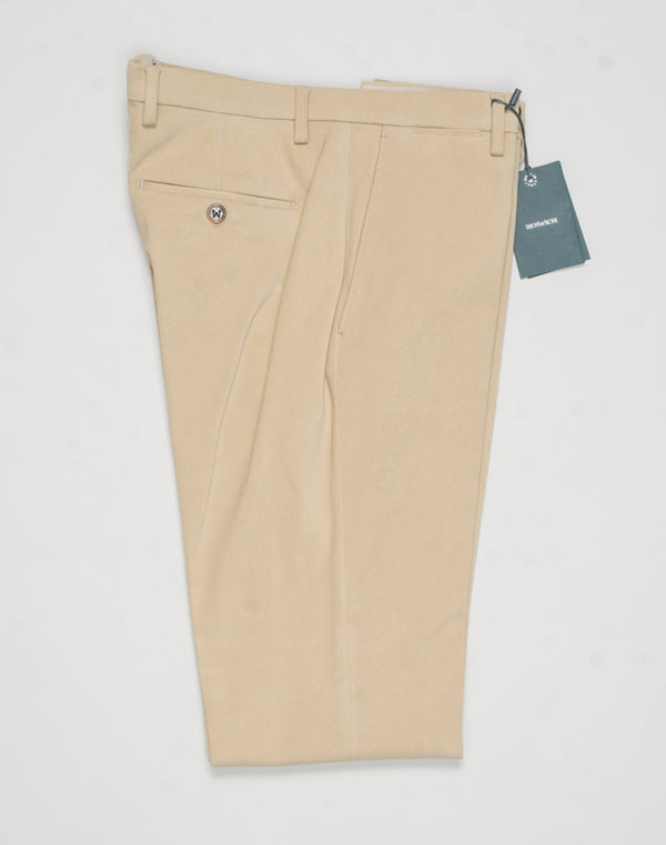 omposition: 98% Cotton 2% Elastan
Color: Beige
Model: vulcano23
Flat front
Front pockets: seam
Back pockets: welted
Hemming: unfinished
Article: ts1620x
Made in Martina Franca, Italy Berwich Cotton Chinos / Beige