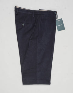 Composition: 98% Cotton 2% Elastan
Color: Navy
Model: vulcano23
Flat front
Front pockets: seam
Back pockets: welted
Hemming: unfinished
Article: ts1620x
Made in Martina Franca, Italy Berwich Cotton Chinos / Navy