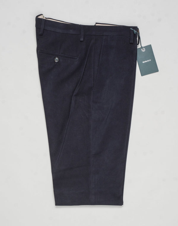 Composition: 98% Cotton 2% Elastan
Color: Navy
Model: vulcano23
Flat front
Front pockets: seam
Back pockets: welted
Hemming: unfinished
Article: ts1620x
Made in Martina Franca, Italy Berwich Cotton Chinos / Navy