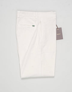 Garment dyed
Model: Chiaia long
Single pleat
Front pockets: seam
Back pockets: welted
Hemming: 5cm turn ups
Article: dv0500x
Color: Latte
Composition: 98% Cotton 2% Elastan
Made in Martina Franca, Italy Berwich Garment Dyed Corduroy Trousers / Latte