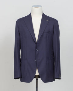 Model: Montecarlo&nbsp; 1SHO22K (1.5cm longer)
Notch lapel
Single breasted&nbsp;
2 Buttons
Sidevents
&nbsp;99% wool 1% ea
Art 060069
Col B5040 / Navy
Made in Martina Franca, Italy Tagliatore Wool Panama Jacket / Navy
