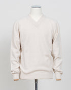 Product code: MJUM8294-WHIC

Made in Scotland
100% Super Geelong Lambswool
Cool hand wash
Do not tumble dry
Dry cleanable Sunspel Lambswool V-Neck Jumper / Oatmeal Melange
