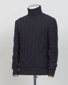 Gran Sasso Cable Roll neck 
8 gauge
Art. 13115 19659
Col 099 Black
Composition 80% wv, 10% ws, 10%vi
Made in Italy Gran Sasso Cable Knit Rollneck / Black