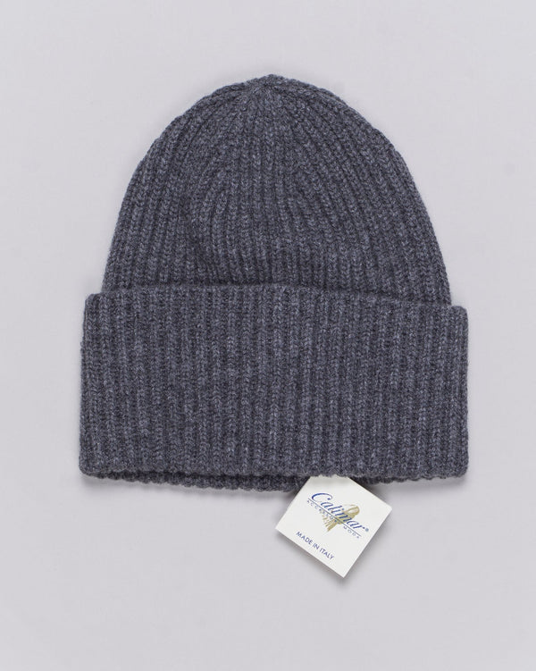 Composition: 100% Cashmere
Article: WVU083
Color: Grey / 20450
Made in Italy Calimar Ribbed Cashmere Beanie / Grey