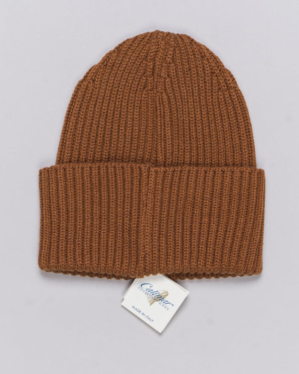 Composition: 100% Cashmere
Article: WVU083
Color: Camel / 23020
Made in Italy Calimar Ribbed Cashmere Beanie / Camel