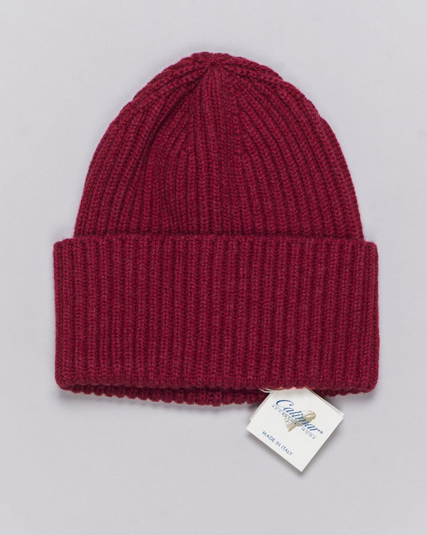 Composition: 100% Cashmere
Article: WVU083
Color: Dark Red / 21527
Made in Italy Calimar Ribbed Cashmere Beanie / Dark Red