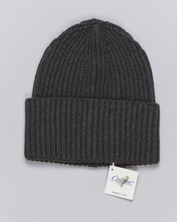 Composition: 100% Cashmere
Article: WVU083
Color: Dark Green / 21547
Made in Italy Calimar Ribbed Cashmere Beanie / Dark Green
