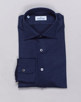 Composition: 100% Virgin wool (Merino) / Reda Active
Single cuffs
Removable collarbones
Article: JERSEY1 7577
Color: Navy
Wrinkle free
Made in Italy Alessandro Gherardi Merino Jersey Shirt / Navy