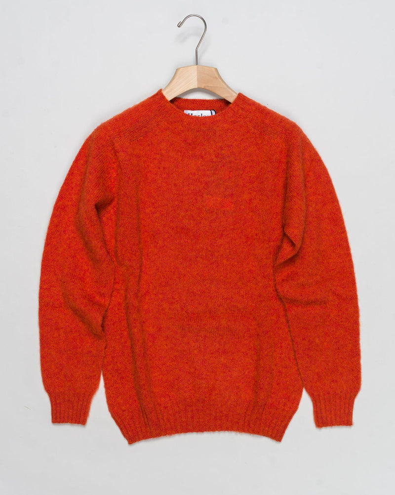 Composition: 100% Pure new wool
Article: 3834/7 Shaggy
Color: Flame / Orange
Made in Scotland Harley of Scotland Shaggy Crew Neck / Flame