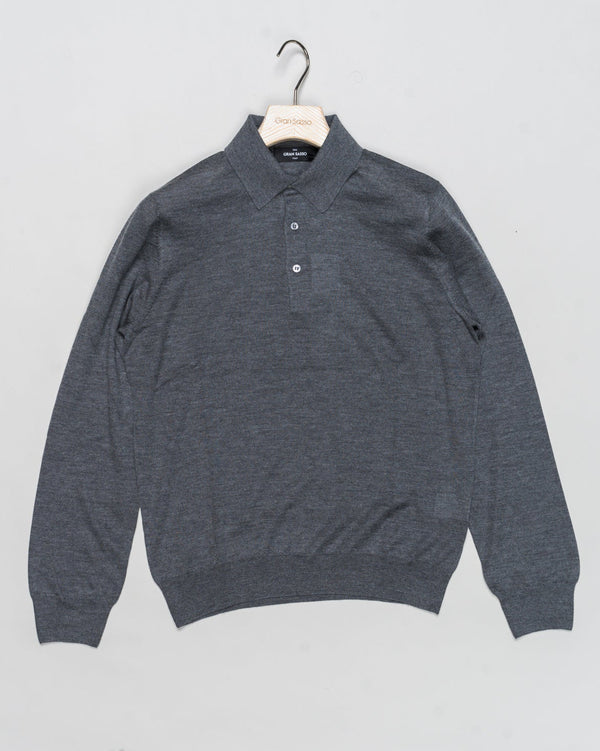 Art. 43123 / 15390
Color: 080 / Grey
Composition: 70%Cashmere 30%Silk
Made in Italy Gran Sasso Cashmere &amp; Silk Polo / Grey