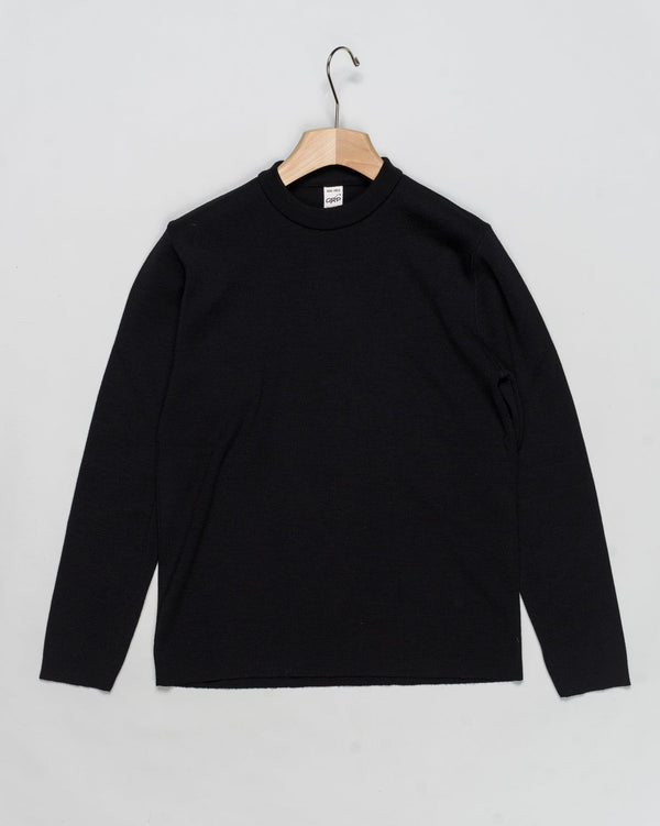 Composition: 100% Merino wool
Article: TEC 55
Model: Crewneck
Color: Black
Made in Italy&nbsp;
G.R.P. Firenze Plain Merino Crewneck / Black
