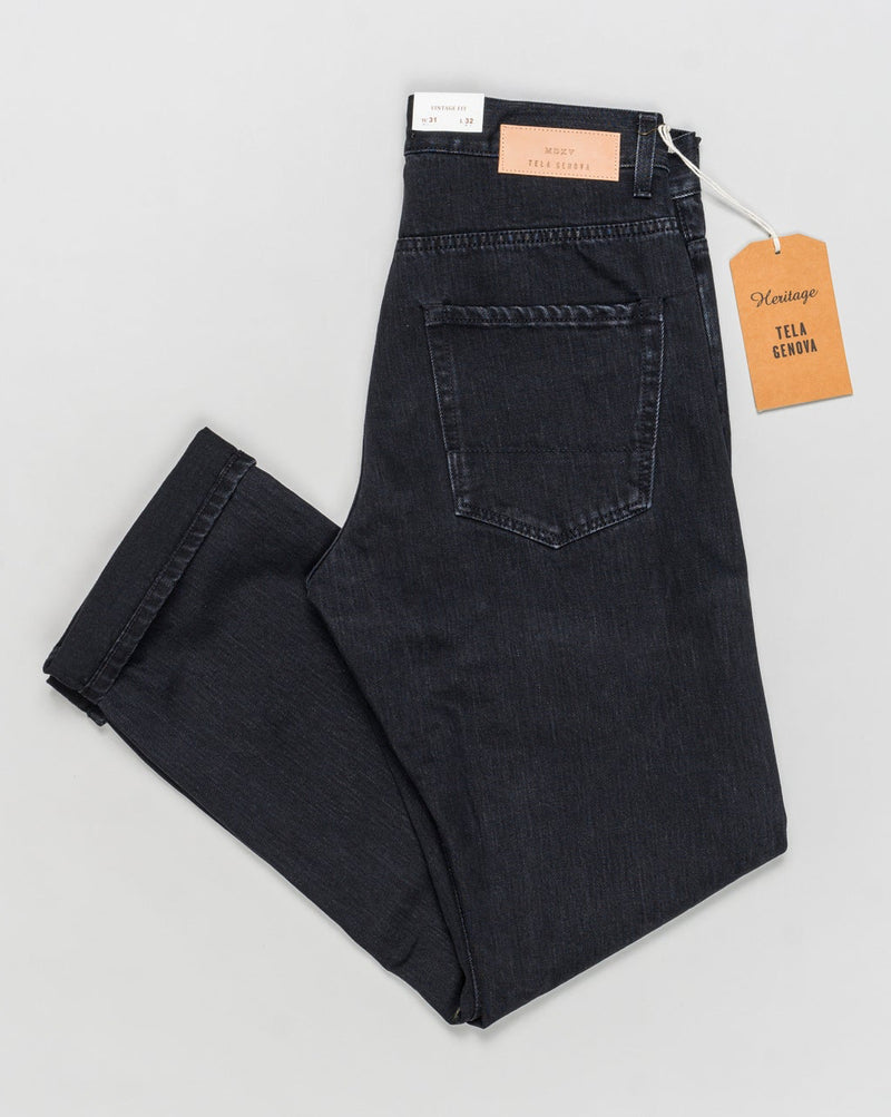 Straight fit
Quality 1D527
Wash&nbsp;15956
81% cotton 19% polyester
Made in Italy
Tela Genova Vintage Fit Jeans / Washed Black