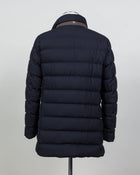 Article: PI001270U 33278 9406
Color: Navy
Main fabric: 70% viscose 30% wool
Padding: 80% down 20% feather
Detachable bib
Snap button side pockets
Regular fit Herno Norfolk Wool Blend Down Coat / Navy