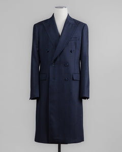 Double breasted
Peak Lapel
Flap pockets
One back vent
Back length: 110cm (size 50)
Composition: 100% Virgin Wool
Article: W1165721
Color: Navy Sauma DB Herringbone Wool Overcoat / Navy