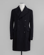 Model: Carlo/Z 
Fully Lined
Unconstructed shoulder
Color: N5051 / Black
Composition: 90% Wool 10% Cashmere
Made in Martina France, Italy Tagliatore Double-Breasted Overcoat / Black