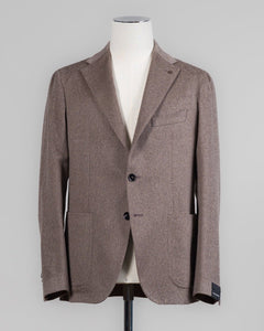 Composition: 50% Cashmere 50% Virgin wool
Modello: Monte Carlo / 1SMC22K
Color: Taupe / T3212
Unconstructed shoulder
Unlined
2 Buttons
Notch lapel
Patch pockets
Side vents
Made in Martina Franca, Italy Tagliatore Cashmere &amp; Wool Jacket / Taupe