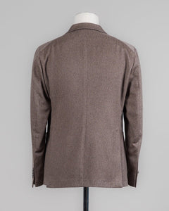 Composition: 50% Cashmere 50% Virgin wool
Modello: Monte Carlo / 1SMC22K
Color: Taupe / T3212
Unconstructed shoulder
Unlined
2 Buttons
Notch lapel
Patch pockets
Side vents
Made in Martina Franca, Italy Tagliatore Cashmere &amp; Wool Jacket / Taupe