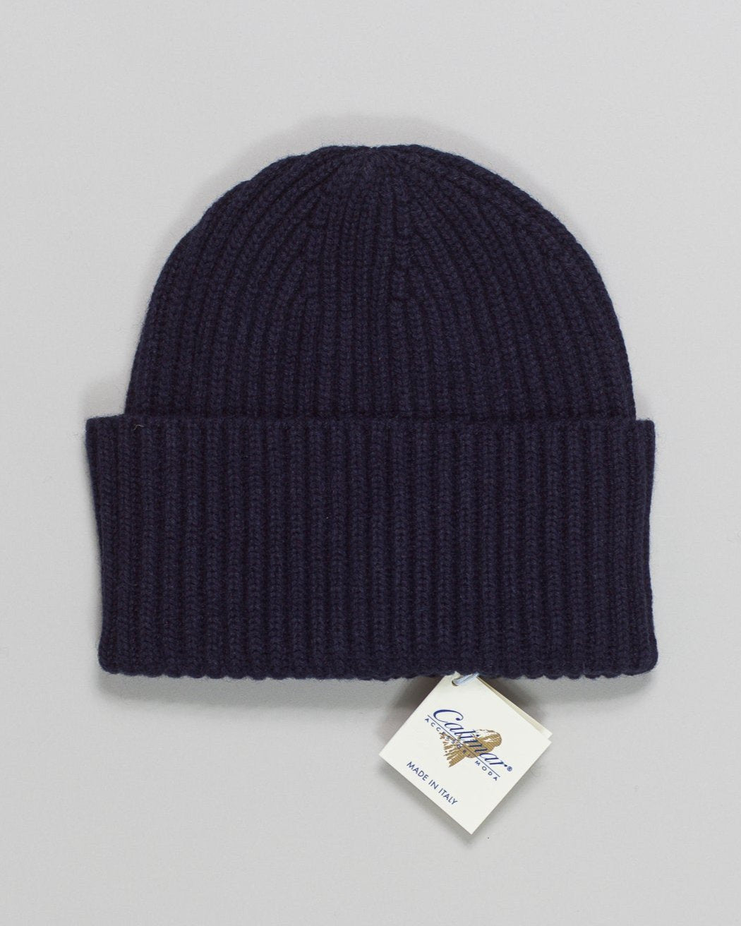 Composition: 100% Cashmere
Article: WVU.083
Color: Navy / 20102
Made in Italy Calimar Ribbed Cashmere Beanie / Navy