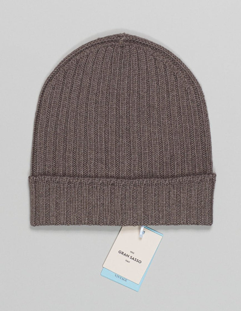 Article: 23190/22700
Color: 012 / Taupe
Composition: 100% Virgin Wool

Vintage (Washed)
Made in Italy Gran Sasso Vintage Merino Wool Beanie / Taupe