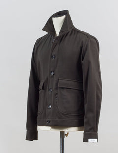 Two patch pockets with flaps

Model: Bomber
Article: TW22148U
Color: 5420 / Dark Green
Composition: 90% Virgin Wool 10% Cashmere
Made in Italy De Petrillo Wool &amp; Cashmere Bomber / Dark Green