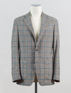 Composition: 88% Wool 12% Silk
2 buttons
side vents
notch lapel
fully lined Sauma Wool & Silk Glencheck Jacket / Brown