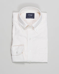Cream&nbsp;Oxford shirt with button-down collar. Classic and very versatile shirt for casual dressed up days. You can wear it with a tie but it sure is at it's best without one.&nbsp; A stable for every mans wardrobe.&nbsp;

100% Cotton. Handcrafted in Somerset, UK.

Regular Fit
Button-down collar with soft feel
Box pleat
Single round one button cuff
Point pocket
Mother of Pearl buttons
100% cotton
Made in England&nbsp;