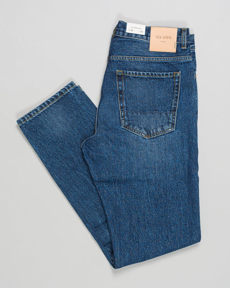 Composition: 100% Cotton
5-Pocket
Color: Rinsed Blue
Model: Italo/3F
Article: 6V-15342
Selvedge denim
Made in Italy &nbsp;Tela Genova Tapered Fit Selvedge Jeans / Rinsed Blue