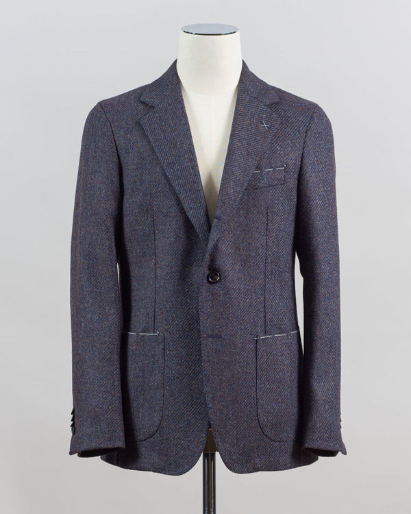 Patch pockets
Half lined
Unconstructed shoulder
Model: GJ02
Article: TW22114F
Color: 3390 / Blueberry/Brown
Composition: 100% Virgin Wool
Made in Italy Gaiola Tweed Jacket / Blueberry