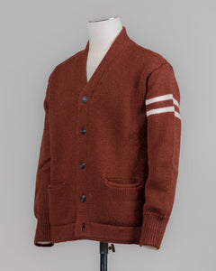 G.R.P. Firenze Heavy Merino Cardigan / Bordeaux Model: College
Article: CARWOG7
Color: Bordeaux
100% Merino Wool
Made in Florence, Italy