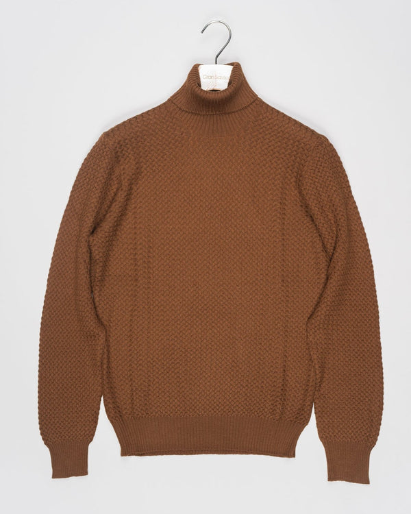 Gran Sasso Structured Merino Roll Neck / Brown Article: 57157/14280
Color: 187 / Brown
Composition: 100% Virgin Wool
Extrafine Merino
Made in Italy&nbsp;
