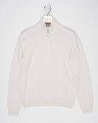 Article: 23123/19621
Color: 184 / Brown
Composition: 80% Virgin Wool 10% Cashmere 10% Viscose

Made in Italy Gran Sasso Full-Zip Knit / Chalk