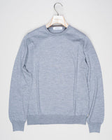 Article: 55167/14290
Color: 071 / Light Grey
Composition: 100% Virgin Wool (Extrafine Merino)

Made in Italy Gran Sasso Merino Crew Neck / Light Grey