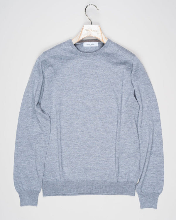 Article: 55167/14290
Color: 071 / Light Grey
Composition: 100% Virgin Wool (Extrafine Merino)

Made in Italy Gran Sasso Merino Crew Neck / Light Grey