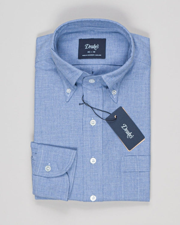 Blue cotton flannel shirt with button-down collar.&nbsp;

100% Cotton. Handcrafted in Somerset, UK.

Regular Fit
Button-down collar with soft feel
Box pleat
Single round one button cuff
Chest pocket

100% cotton
Made in England Drake's Cotton Flannel Button-Down Shirt / Blue