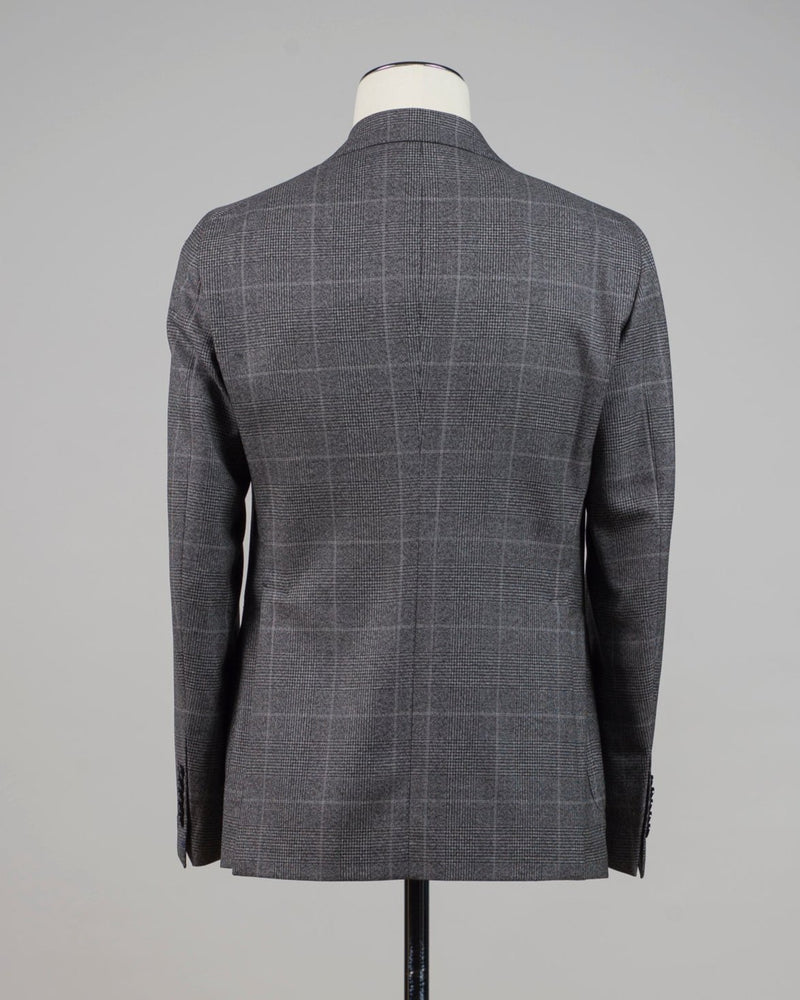 Mod. A-PL26KBR AI
Col. N1186 / Grey&nbsp;
Composition: 100% Virgin Wool Super 130's
Please note! Unfinished "raw" length on trousers to be finished to desired measure.
Made in Martina Franca, Italy Tagliatore Peak Lapel Glencheck Suit / Grey