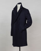 Half lined with light quilted lining Unconstructed shoulder Center back vent Composition: 100% Wool Double Splittable Model: Arden Tra Art. 770069 U Color: Navy / B582 Made in Martina Franca, Italy Tagliatore Double-Breasted Wool Overcoat / Navy