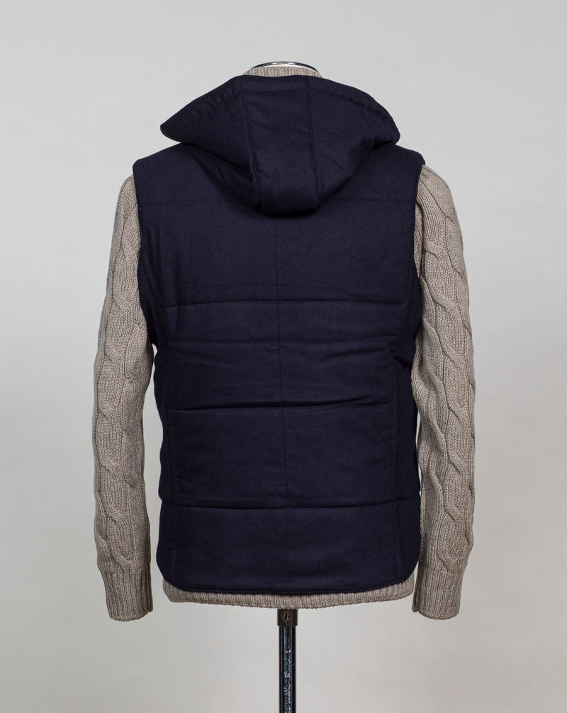 Gran Sasso hooded flannel waistcoat. Part of the iconic and always elegant Gran Sasso Sartorial line.  Wool and Alcantara Detachable hood (zip) Zippered side pockets  Art. 23192/51303 Col.598 / Navy Made in Italy 