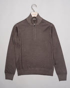 Article: 55126 / 22792 Model: Lupo M/L Zip Composition: 100% Virgin wool Color: 012 / Light Brown Gran Sasso Vintage Merino Half-Zip / Light Brown