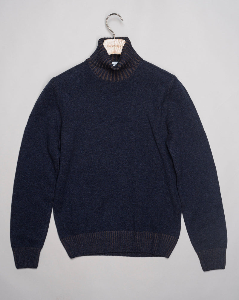 Art. 23115 19613 80% wo 10% ws 10% vi Col. 589 Blue with Dark Brown contrast color Ribbed collar with contrast color  Made in Italy Gran Sasso Wool & Cashmere Roll Neck / Blue