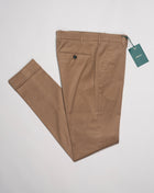 Morello slim fit chinos. A true corner stone of every man’s casual wardrobe. Combine with a smart blazer or a nice knit. Col. Brown Beige 5cm turn up 98% Cotton 2% Elastan Art. ts1620x Mod. Morello Made in Martina Franca, Italy