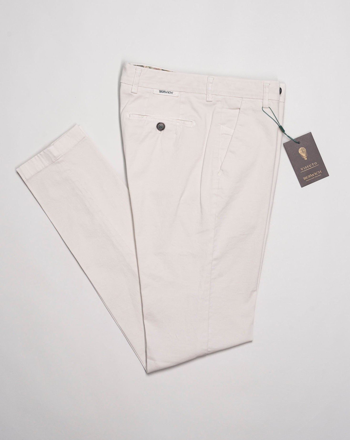 Model: Morello GD Article: xgab Composition: 98% Cotton, 2% Elastane Color: Latte 802 Made in Martina Franca, Italy Berwich Morello Garment Dyed Chinos / Latte