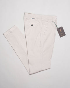 Model: Morello GD Article: xgab Composition: 98% Cotton, 2% Elastane Color: Latte 802 Made in Martina Franca, Italy Berwich Morello Garment Dyed Chinos / Latte