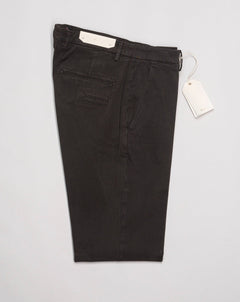 Model:BG03 Color:  56 / Dark Brown Art. 423009, 97%co 3%ea. Garment dyed cotton Slim fit Leg opening 17.5cm per half / Size 50 Made in Italy Briglia Garment Dyed Cotton Chinos / Dark Brown