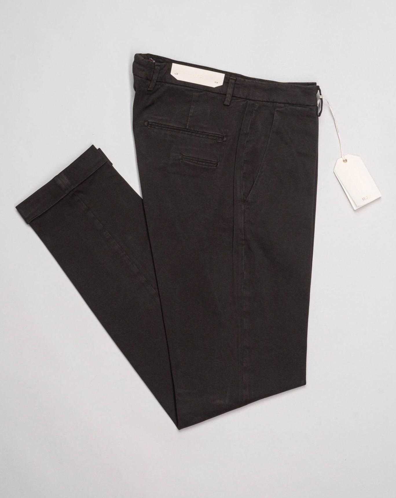 Model:BG03 Color:  56 / Dark Brown Art. 423009, 97%co 3%ea. Garment dyed cotton Slim fit Leg opening 17.5cm per half / Size 50 Made in Italy Briglia Garment Dyed Cotton Chinos / Dark Brown