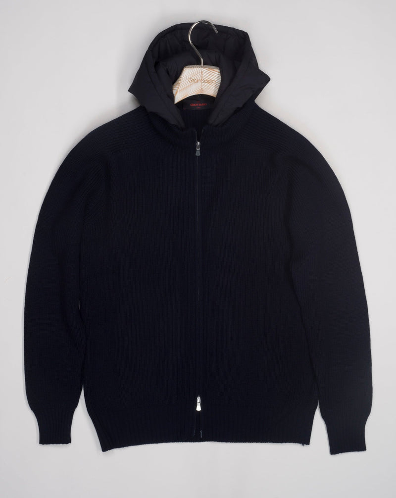  Gran Sasso Rain Wool zippered hoodie. Rain wool water-repellent treatment makes this garments water resistant.   Body 100% wool, Hood 100% Nylon Garment has been treated with TEFLON™ fabric protector applied by Zegna Baruffa Lane Borgosesia Full Zip closure Removable hood Ribbed hem and cuffs Article:  23125/19621 Colore: 005 / Off white Made in Italy