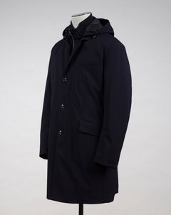 Article: F05MUCX740 Color: Navy / 89 Stretch, Windproof and Water repellent Fabric  Down insulated (Duck / 90% down, 10% feathers) Detachable and adjustable hood Detachable bib  Outer fabric 91%pl, 9%pe Lining 100% pa (Nylon) Montecore Water Repellent Down Parka / Navy